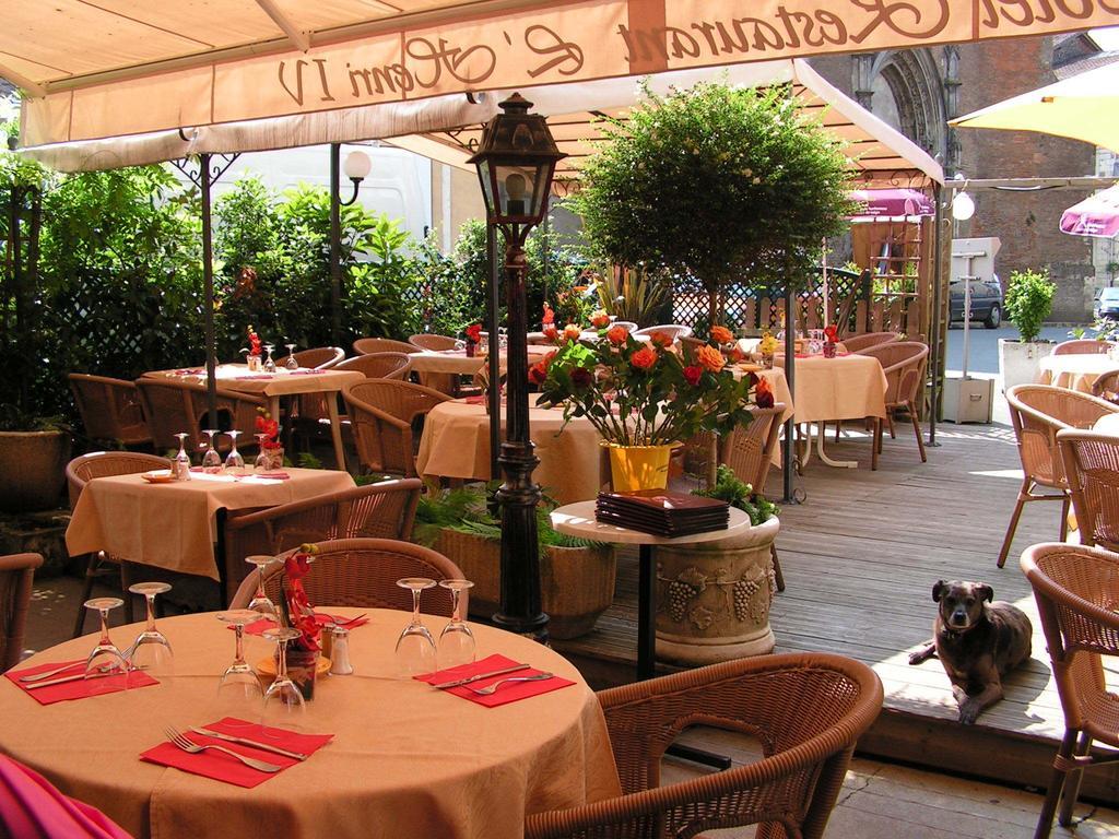 Eauze Hotel Restaurant Henri IV מראה חיצוני תמונה