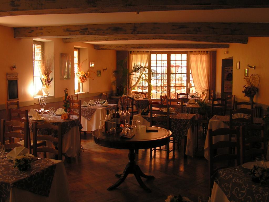 Eauze Hotel Restaurant Henri IV מראה חיצוני תמונה