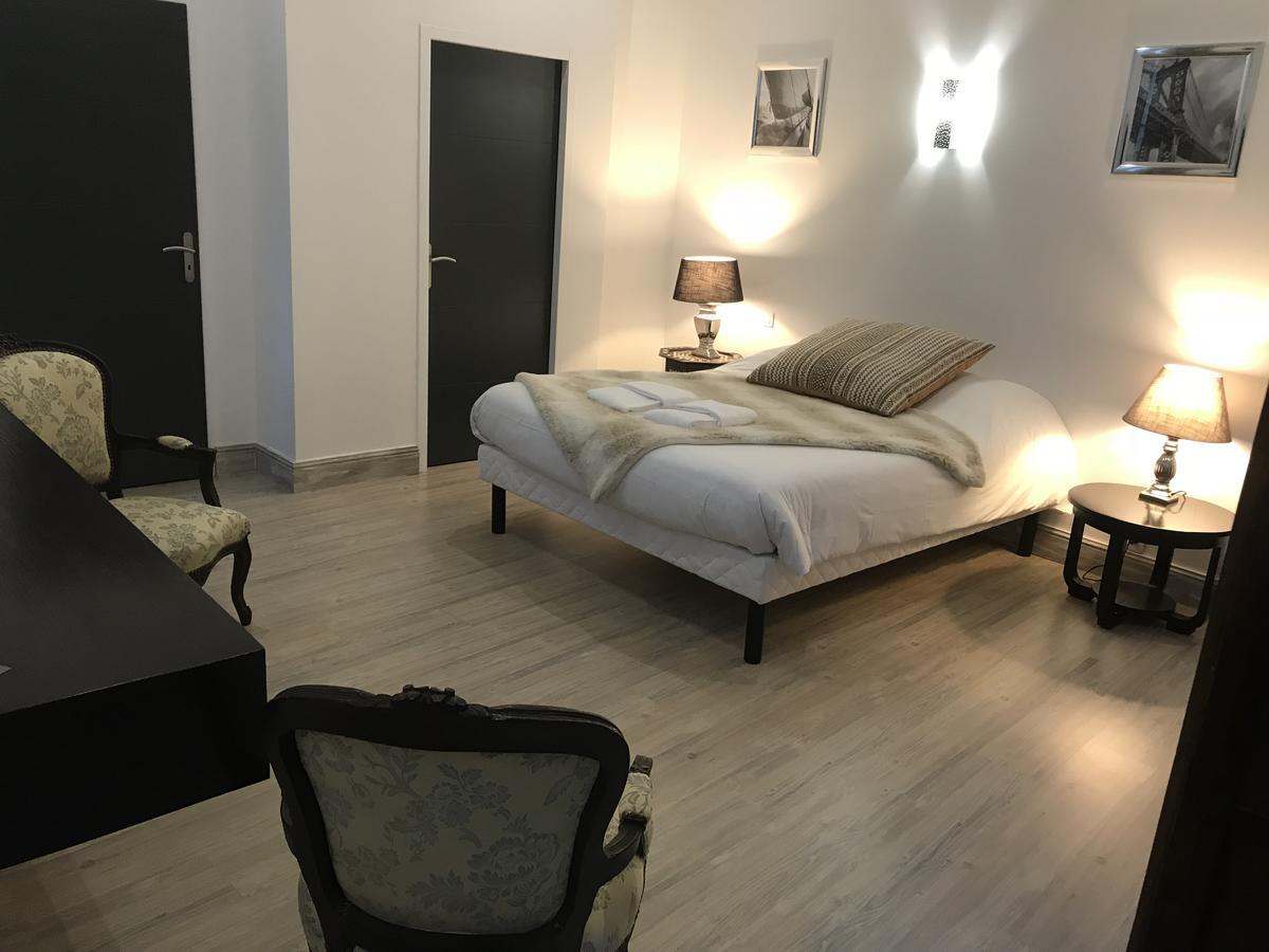 Eauze Hotel Restaurant Henri IV מראה חיצוני תמונה